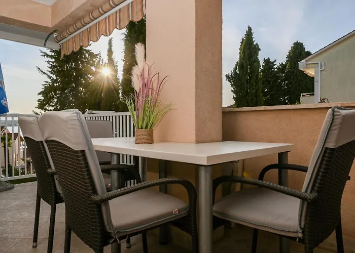 아파트 Maris With Sea View 말린스카