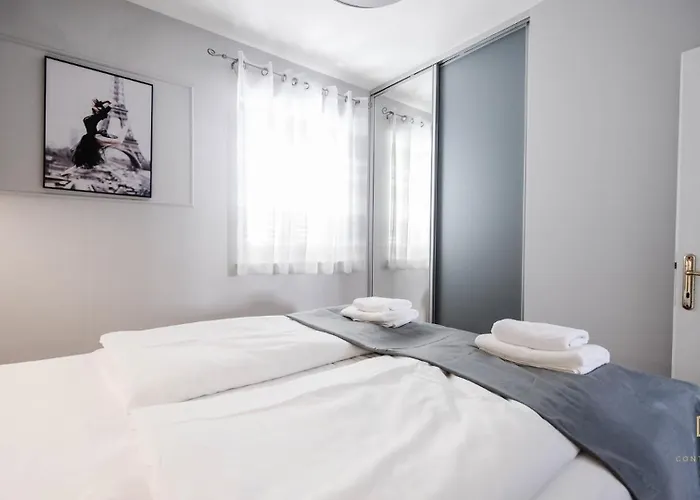 Maris With Sea View Apartmán